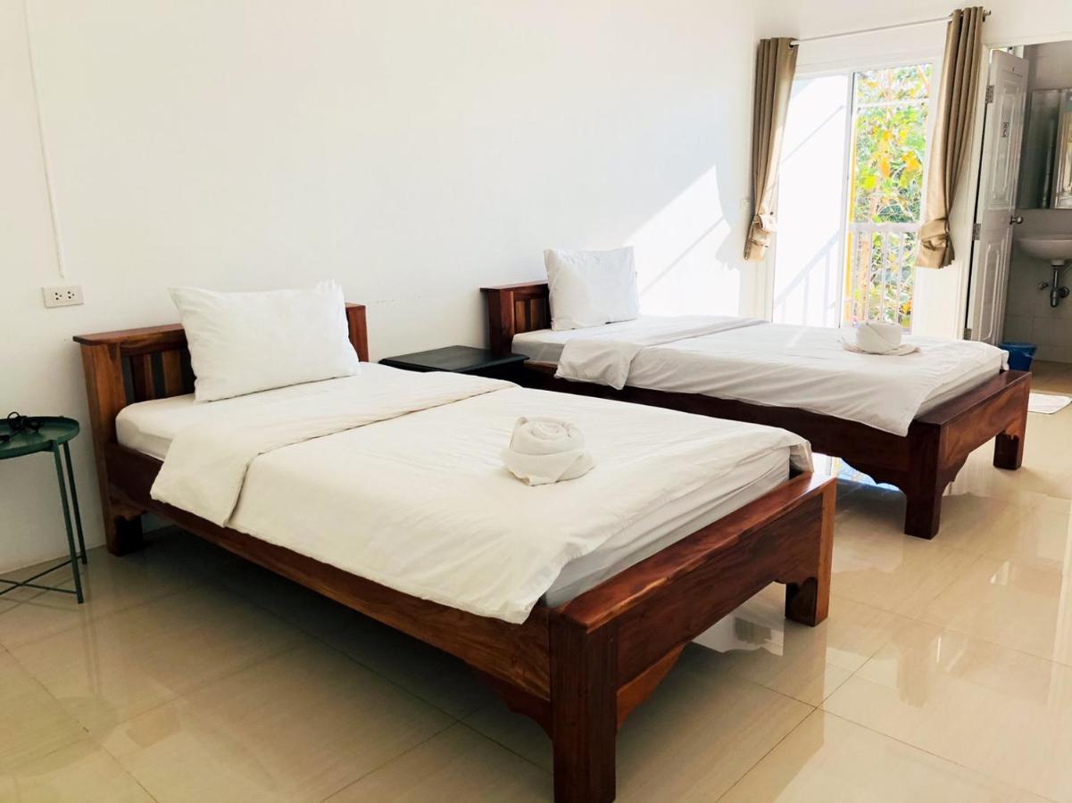 Baanlugchange Hotel Chanthaburi Exterior photo