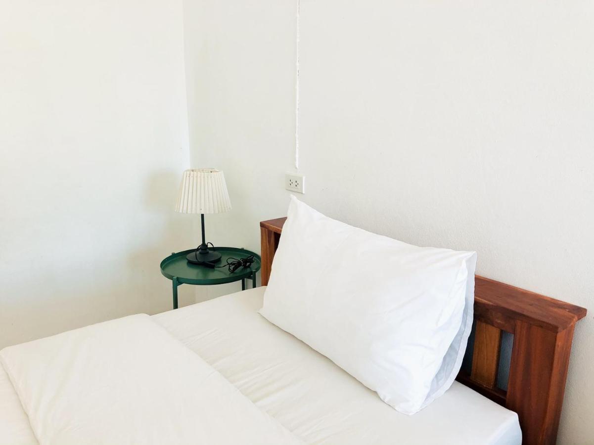 Baanlugchange Hotel Chanthaburi Exterior photo