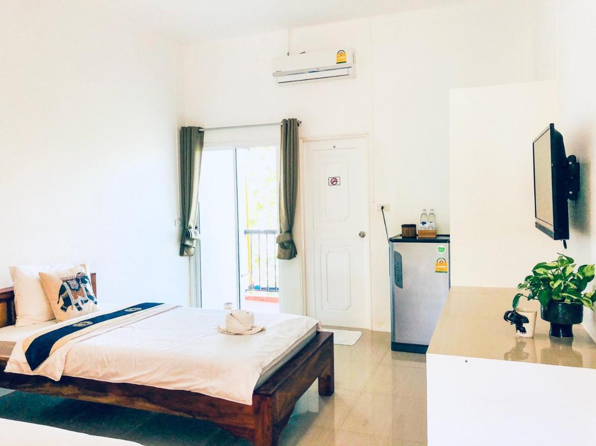 Baanlugchange Hotel Chanthaburi Exterior photo