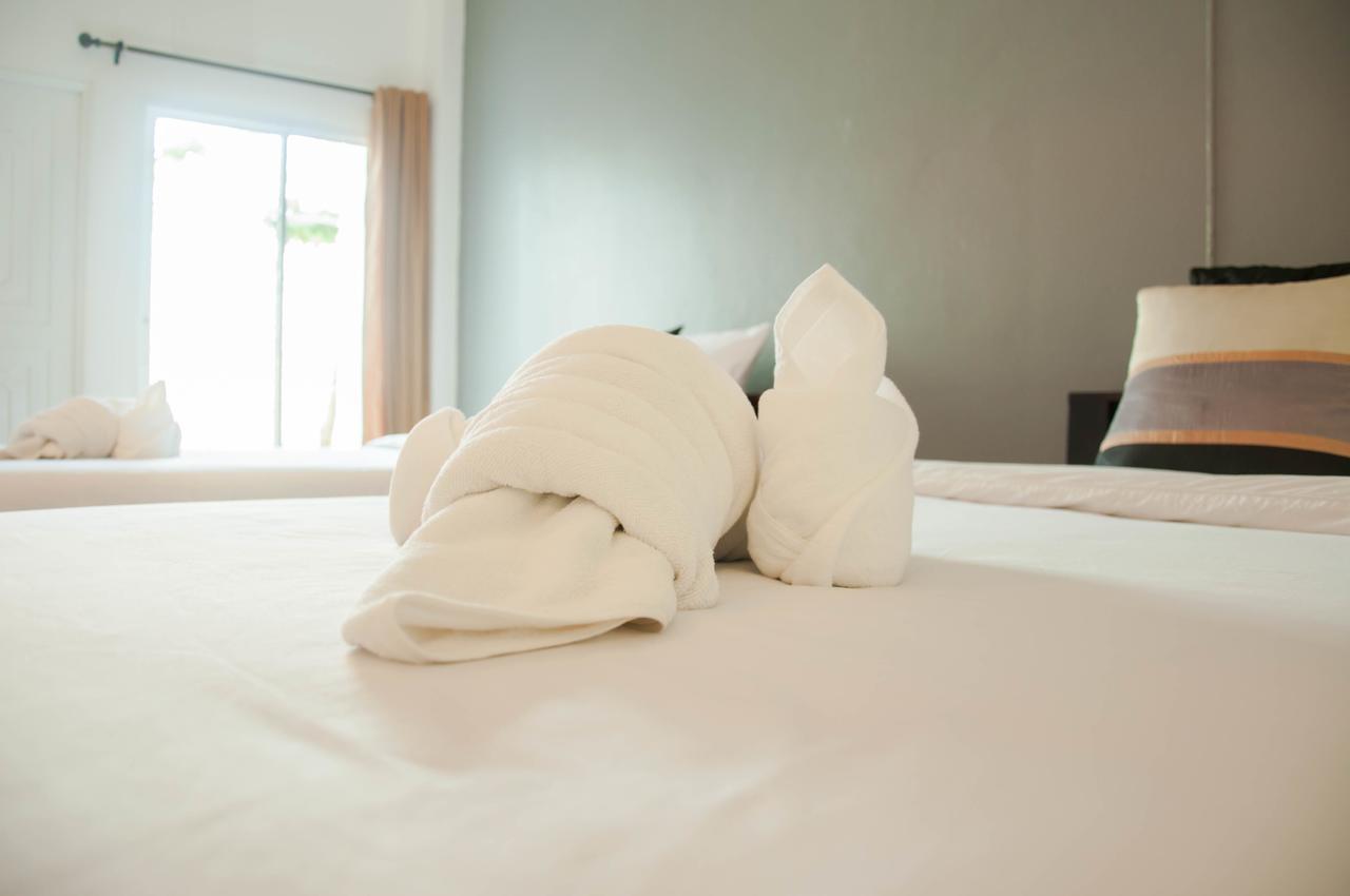 Baanlugchange Hotel Chanthaburi Exterior photo